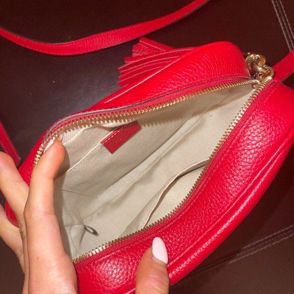 GUCCI Pebbled Calfskin Soho Disco Crossbody Bag (Tabasco Red) - Picture 2 of 2